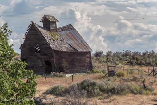 Abandoned Barn in Boyd