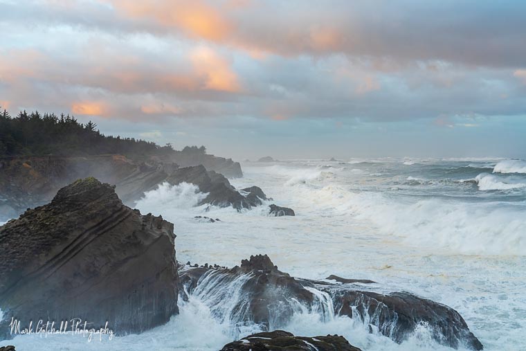 Ocean waves crashing on the shore at Shore Acres State Park