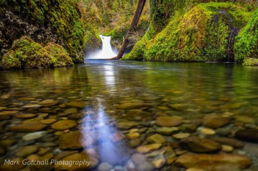 Punch Bowl Falls Image of Punch Bowl Falls on Eagle Creek in the Columbia River Gorge
