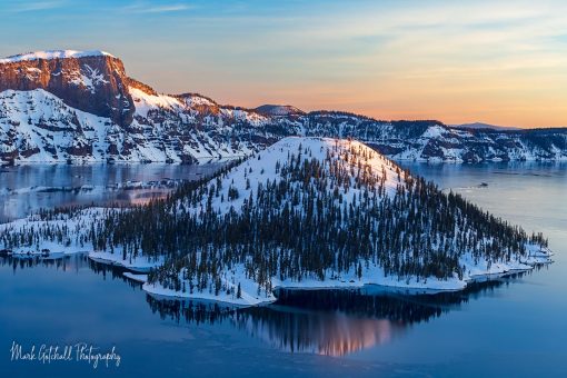 Photo of Wizard Island in Crater Lake, Crater Lake National Park, Oregon